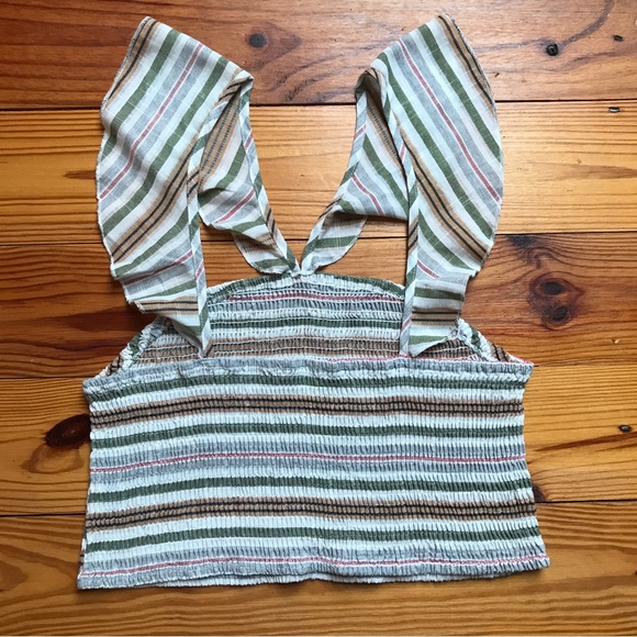 Shein Multi-Colored Curve Ruffle Cinch Crop Top, EUC, 3XL - Picture 9 of 11